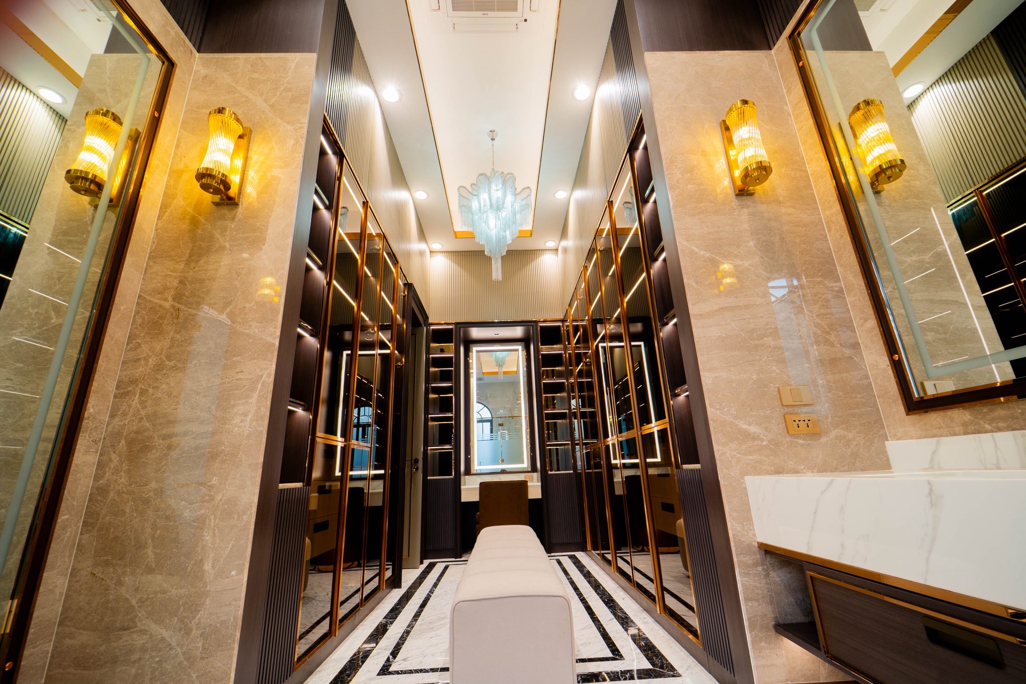 ส่องภาพคฤหาสน์หรู เจ้าของประกาศขาย 250 ล้าน สิ่งอำนวยความสะดวกครบ พร้อมเข้าอยู่ได้เลย-14