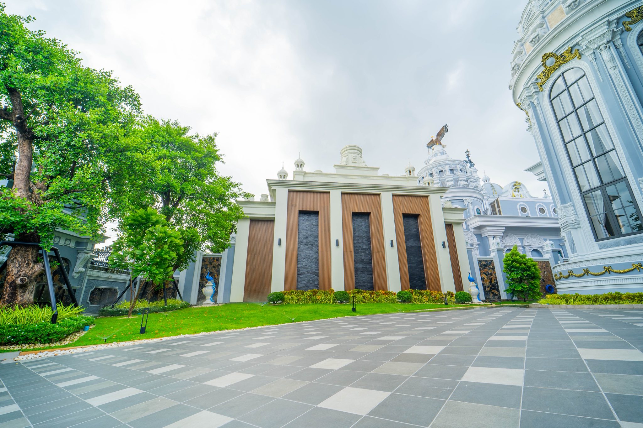 ส่องภาพคฤหาสน์หรู เจ้าของประกาศขาย 250 ล้าน สิ่งอำนวยความสะดวกครบ พร้อมเข้าอยู่ได้เลย-4