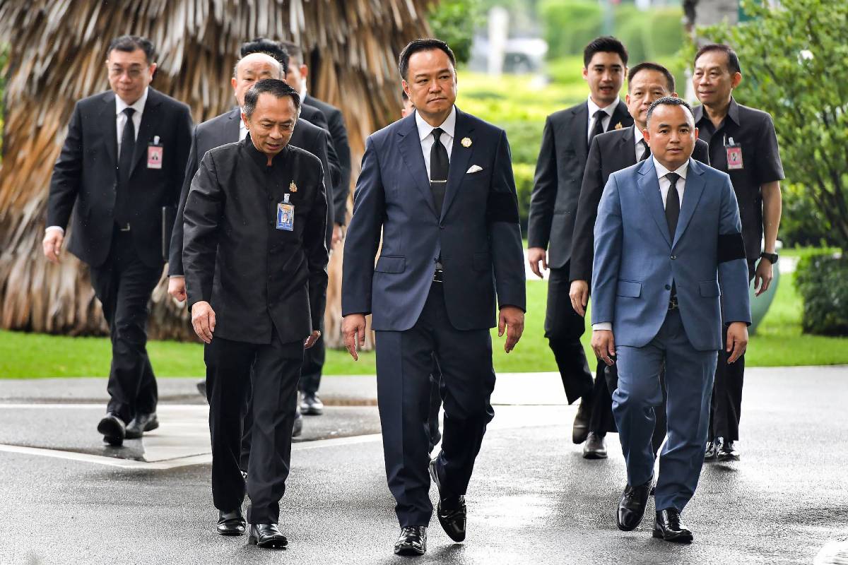 อนุทินและคณะครม เตรียมเข้าประชุมที่ทำเนียบรัฐบาลวันนี้ 4 พ.ย.68