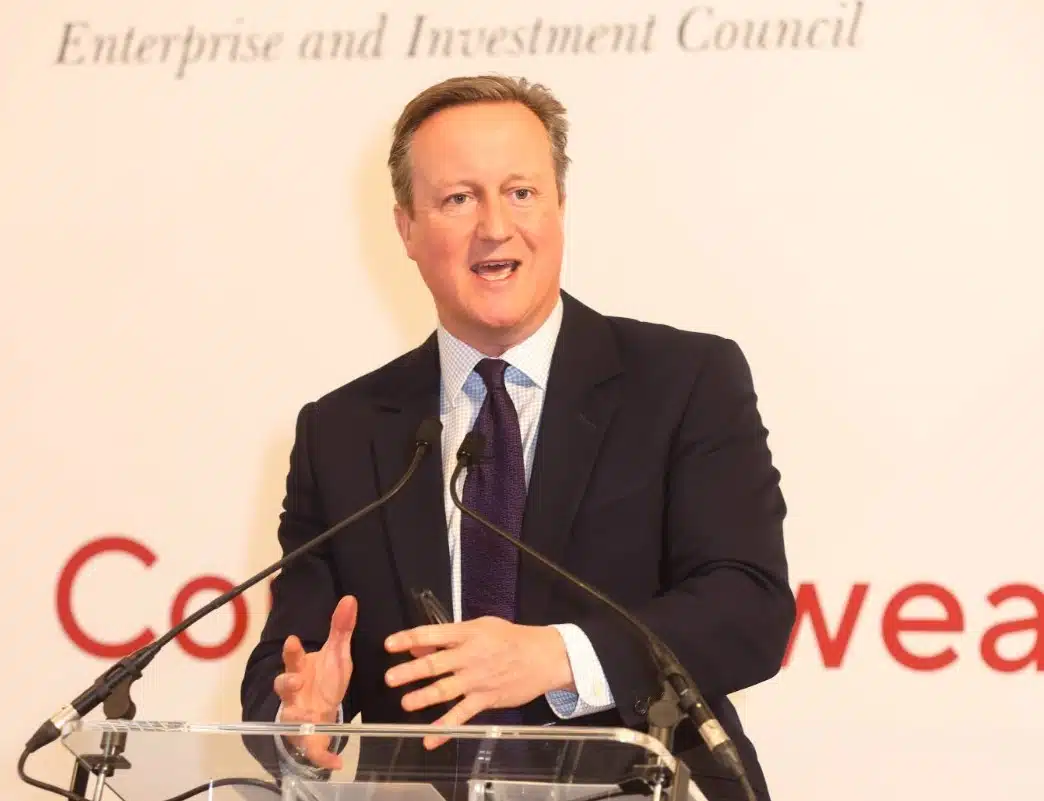 เดวิด คาเมรอน อดีตนายกรัฐมนตรีอังกฤษ