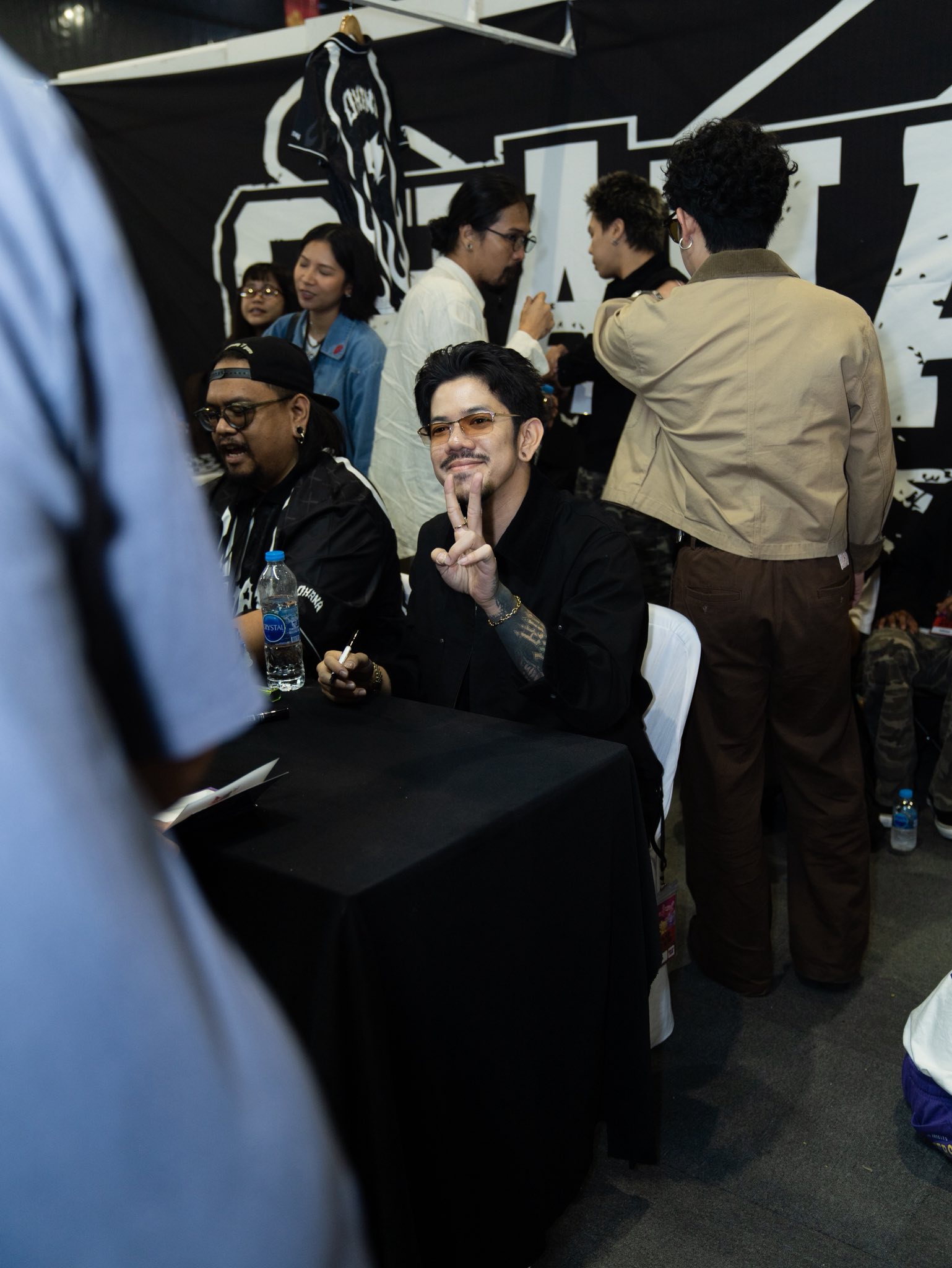 เขารู้สึกผิดหวังและเสียใจกับเหตุการณ์ที่เกิดขึ้น