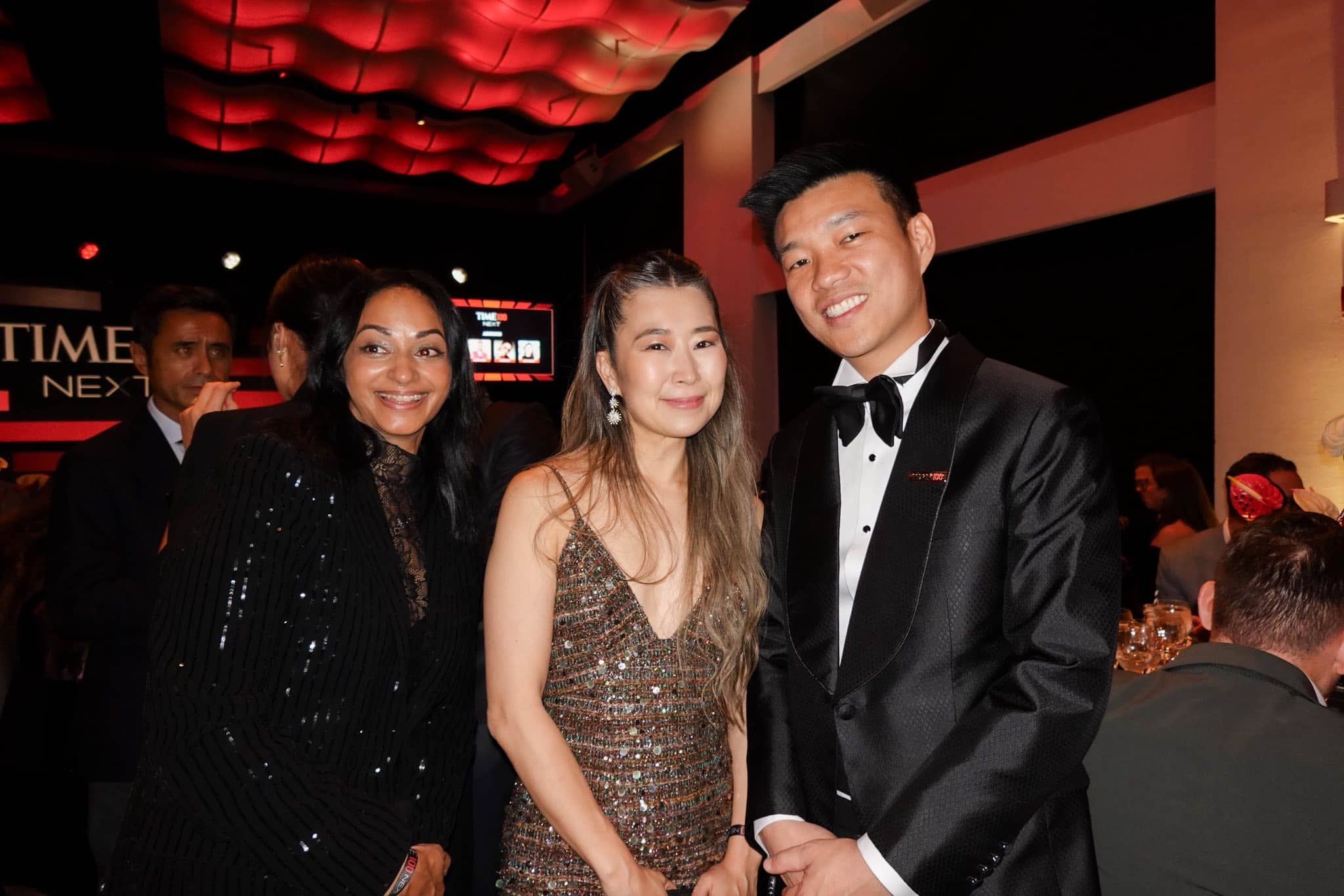 แม็กกี้ คัง - ผู้กำกับภาพยนตร์แอนิเมชันชาวแคนาดาเชื้อสายเกาหลีใต้ ที่ได้รับการยอมรับจากผลงานแอนิเมชันเรื่อง KPop Demon Hunters ซึ่งเป็นภาพยนตร์แอนิเมชันต้นฉบับของ Netflix ที่เปิดตัวในปี 2025 (ภาพ Facebook @natthaphong.ruengpanyawut)