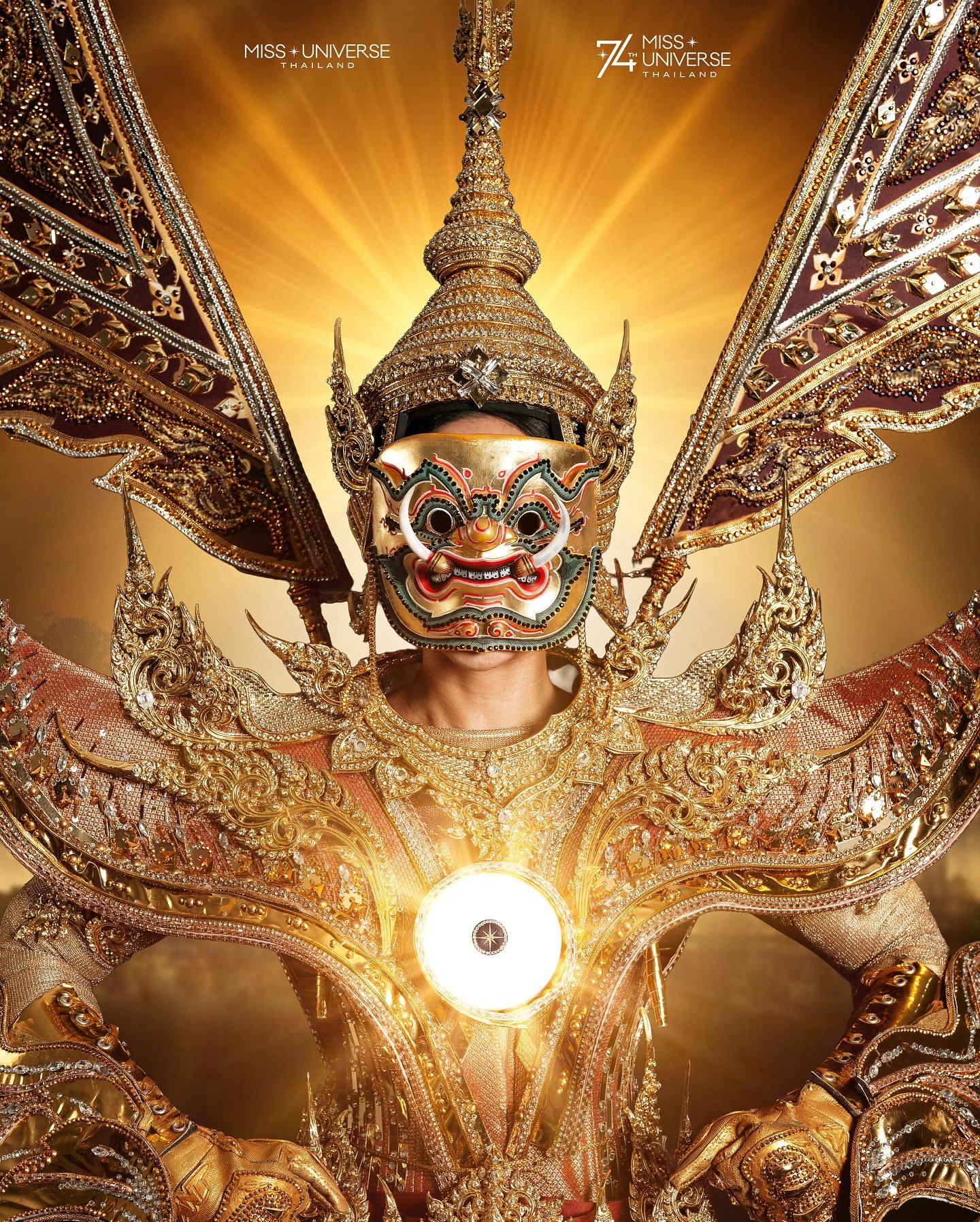 เปิดตัวชุดประจำชาติไทย วีนา ปวีนา สวมวิญญาณ พญายักษ์ ผงาดรอบชุดประจำชาติ MU 2025-2