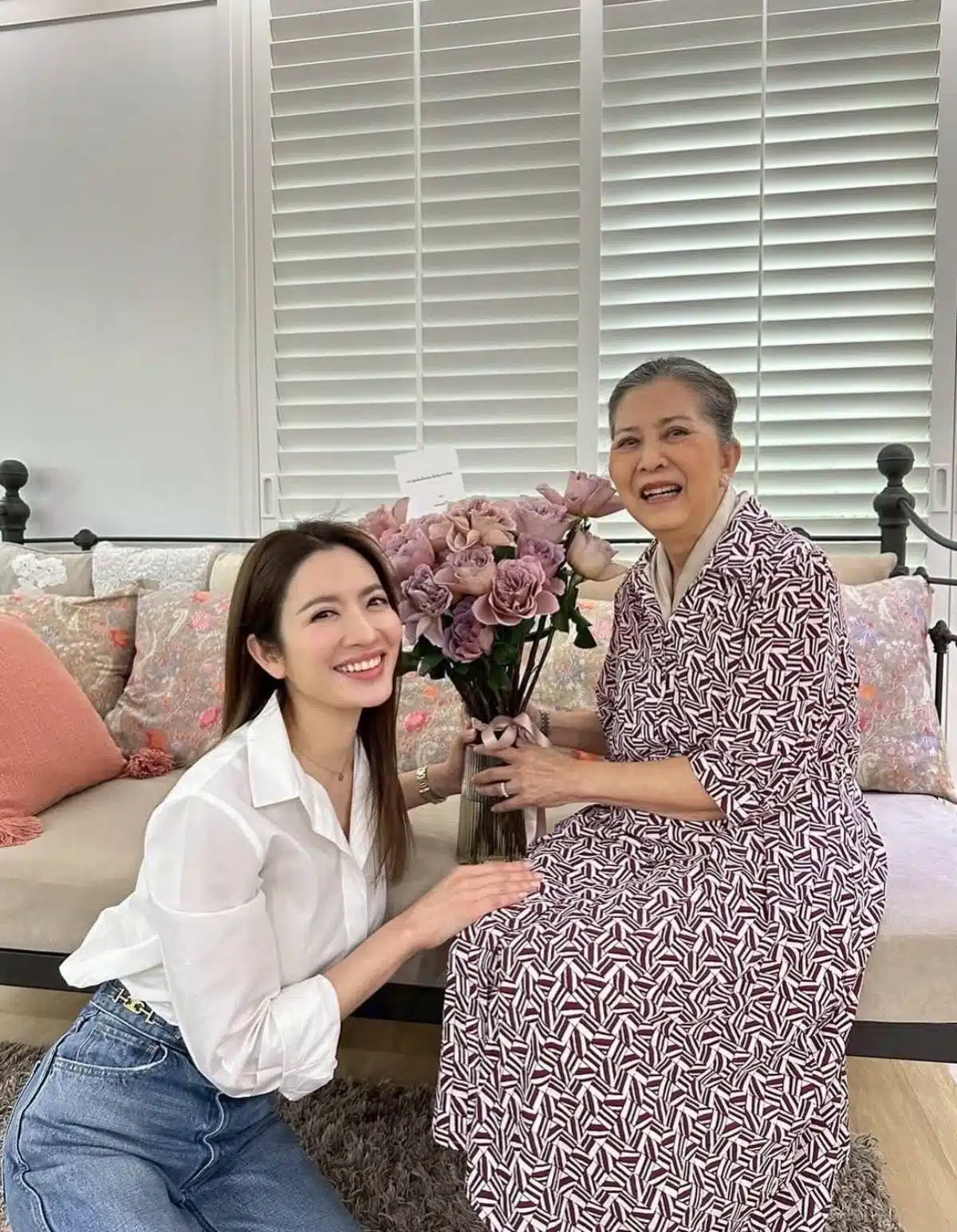 มยุรฉัตร เหมือนประสิทธิเวชแอฟ ทักษอร