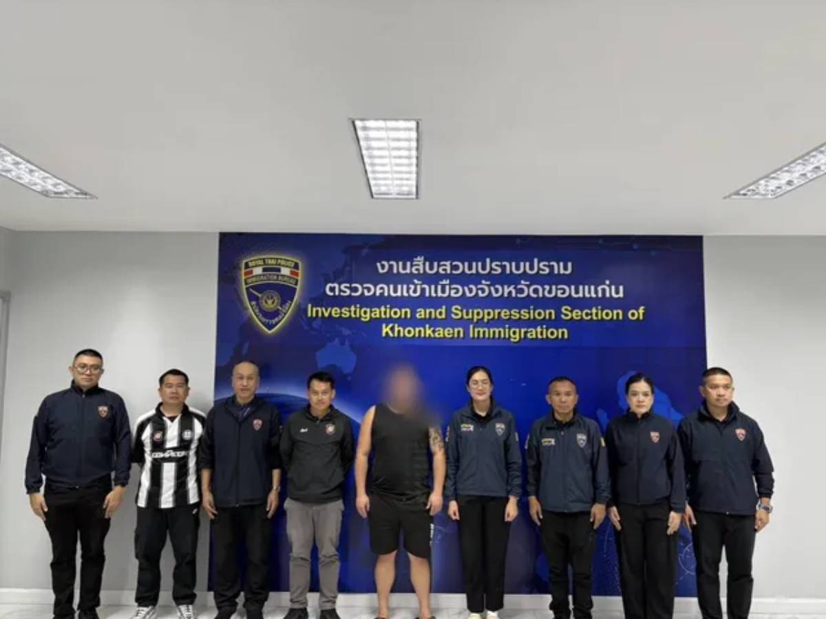 โจว ซิงฉือ อายุ 35 ปี