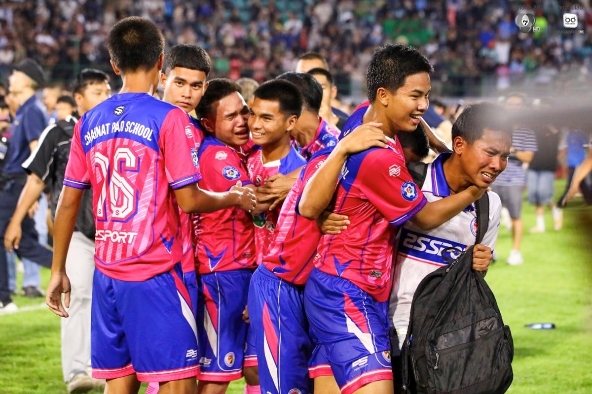 โรงเรียนอบจ ชัยนาท แชมป์ฟุตบอล 7 สี