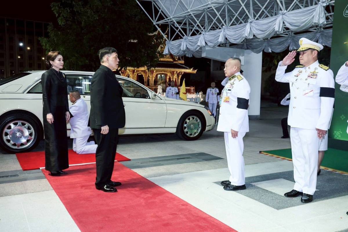 ในหลวง-พระราชินี ทอดพระเนตร การแสดงโขนมูลนิธิส่งเสริมศิลปาชีพ 3 พ.ย.2568