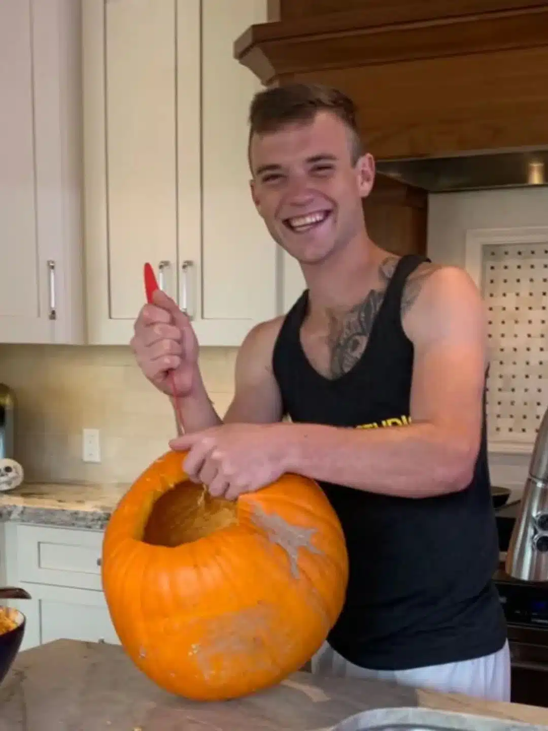 วงการหนังเศร้า 'สก็อตต์ ฟินน์' ดาวรุ่งวัย 27 เสียชีวิตกะทันหัน