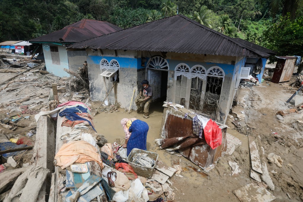 น้ำท่วมอินโด เสียีชวิต 500 ราย