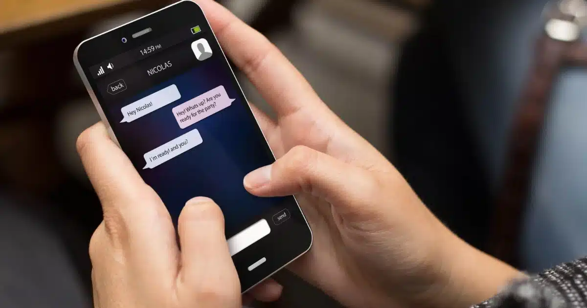 ภาพจำลองการแชตของหมอที่วิจารณ์รัฐบาล มาดูโร