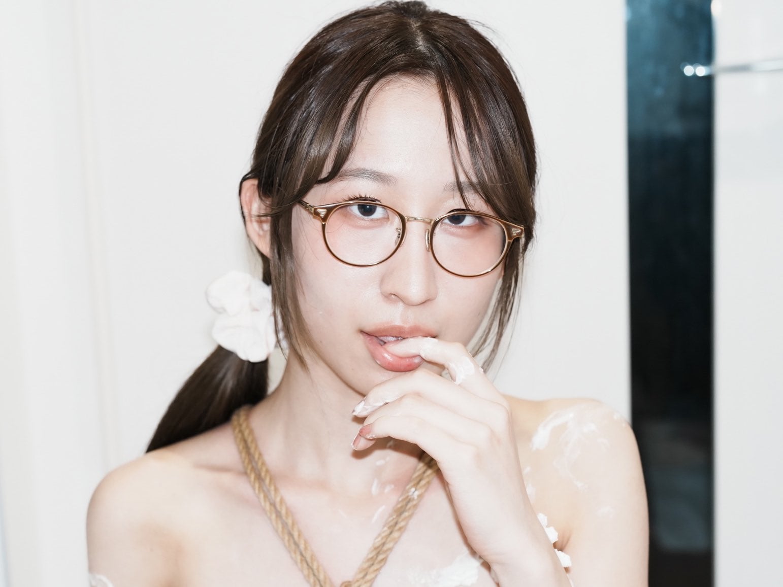 ชิราโตริ เรย์ นักเรียนดีเด่นจากมหาวิทยาลัยชื่อดังที่เข้าสู่วงการ AV