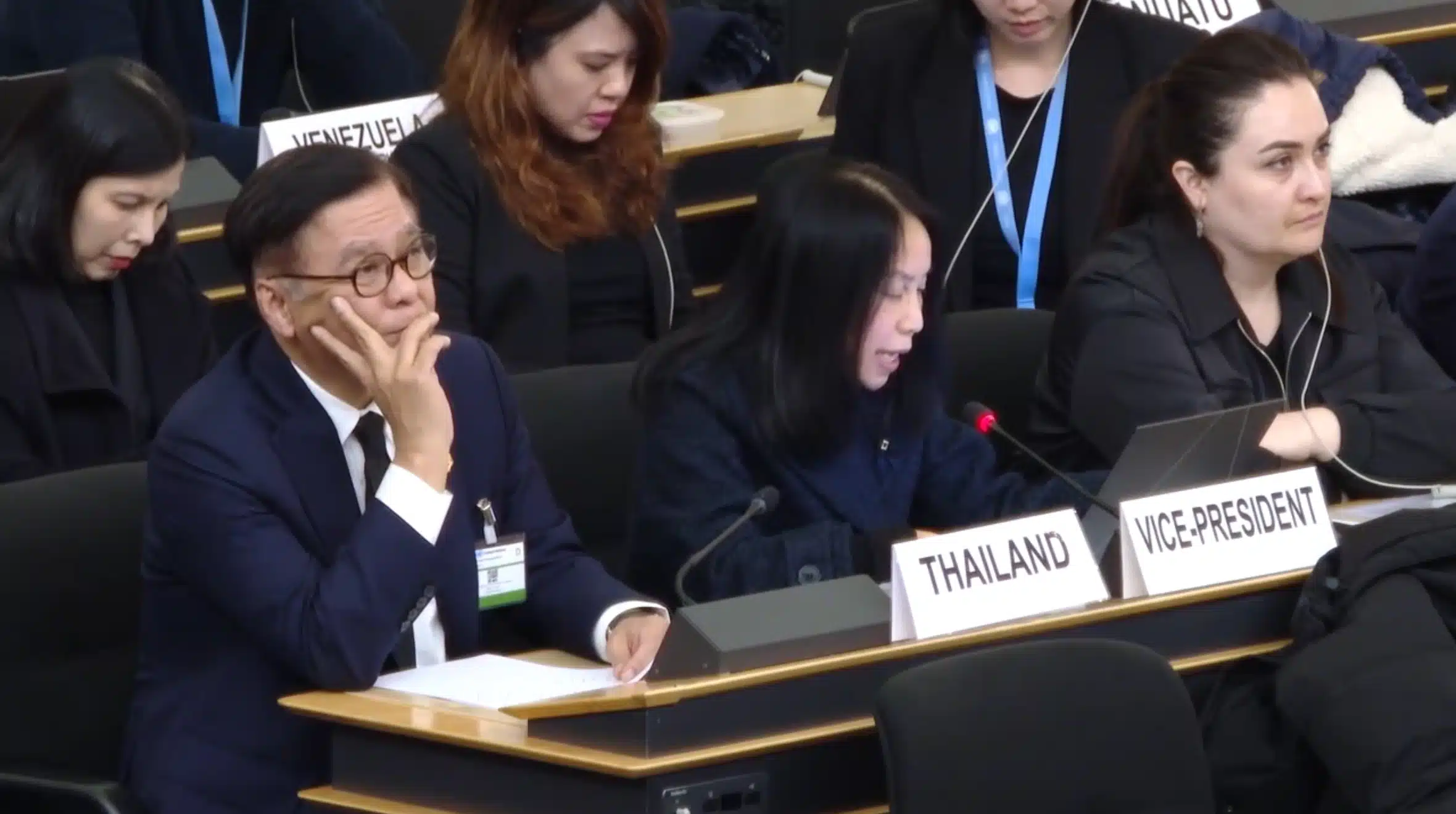 นางสาวอุศณา พีรานนท์ เอกอัครราชทูตไทย ชี้แจงหลักฐานต่อที่ประชุม