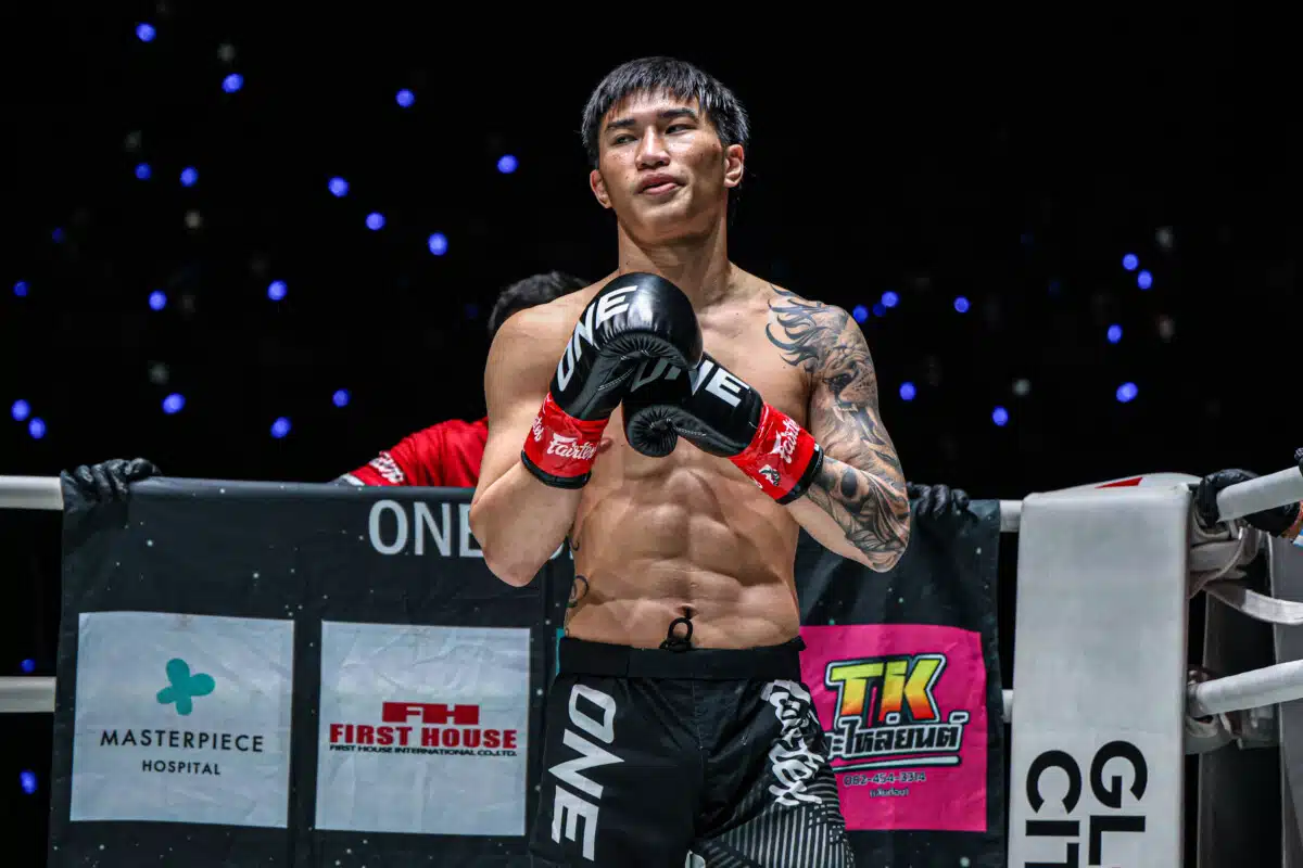 แฟนมวยช็อก ตะวันฉาย พ่ายเร็ว หลิว เมิงหยาง