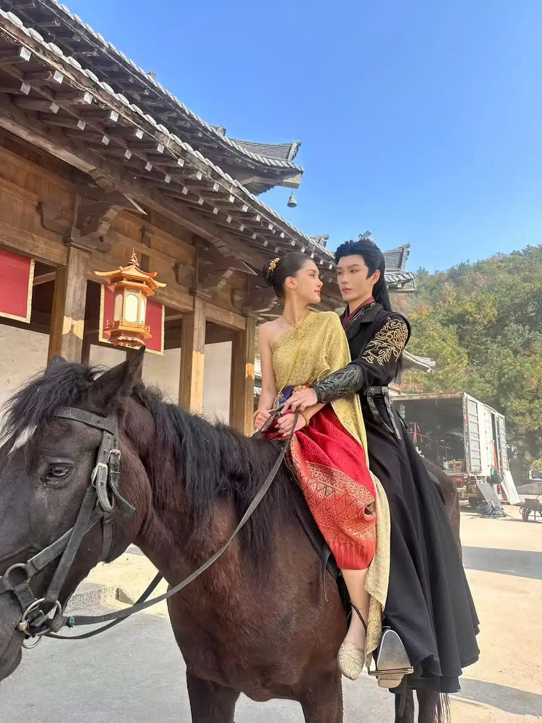 ทำความรู้จัก จินเสวียนอวี่ พระเอกซีรีส์จีนแนวตั้ง ขวัญใจคนใหม่ของแม่ ๆ ชาวไทย-12