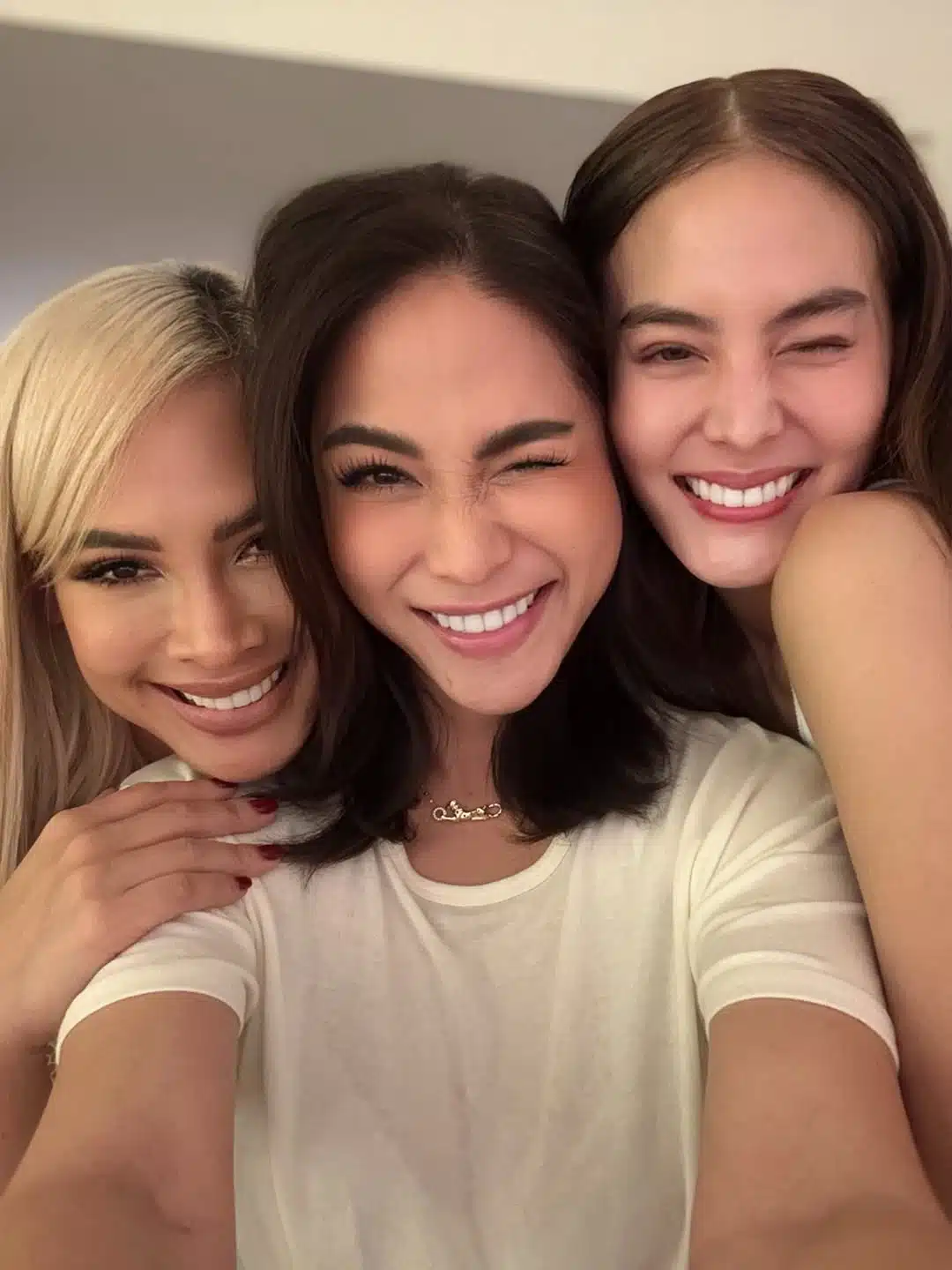 พลอย เฌอมาลย์ เจนี่ และ ไฮโซข้าวโพด