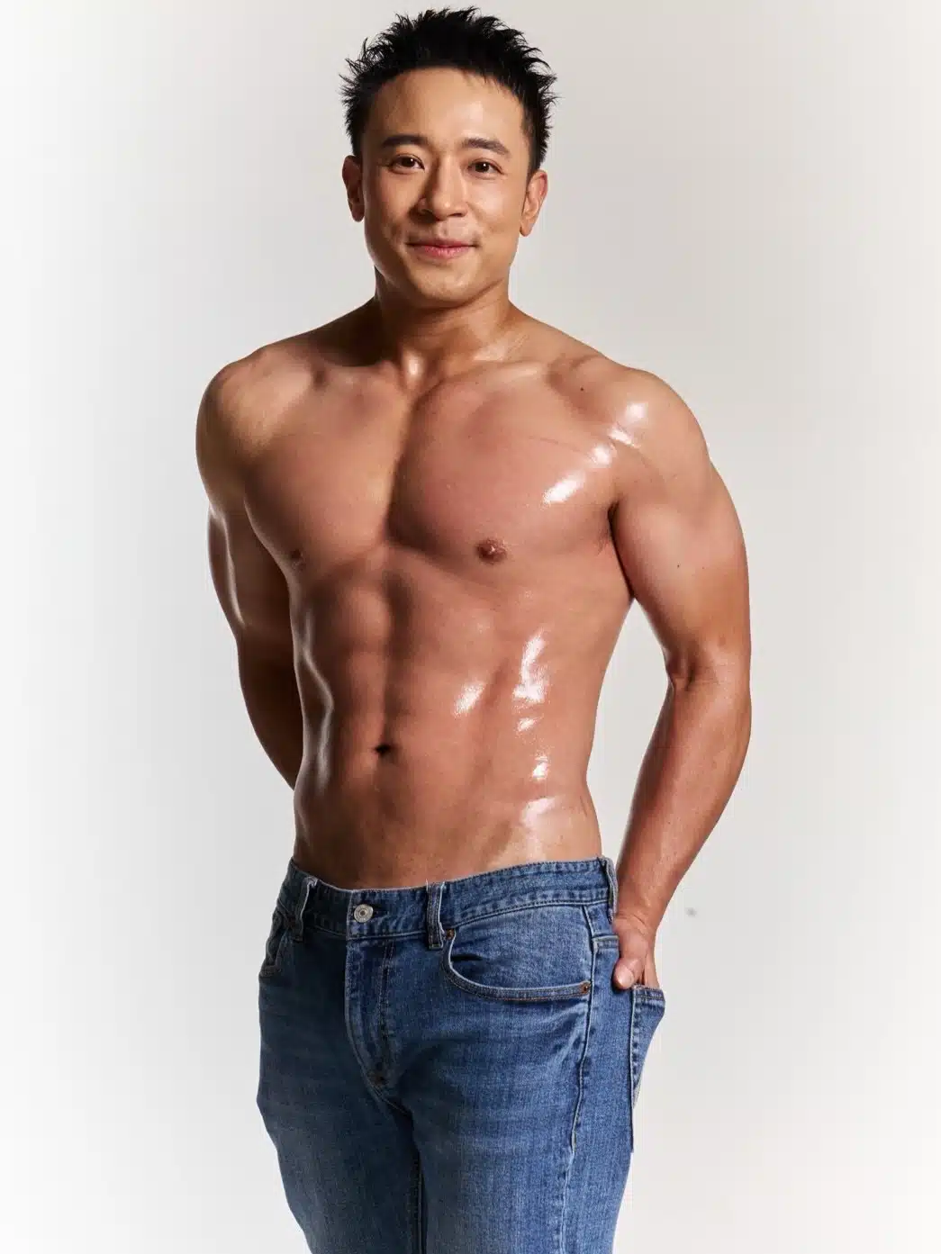 โอ้แม่เจ้า! มิค บรมวุฒิ อวดหุ่นแซ่บ เบนซ์ พรชิตา อดใจไม่ไหว โผล่คอมเมนต์ทันที-4