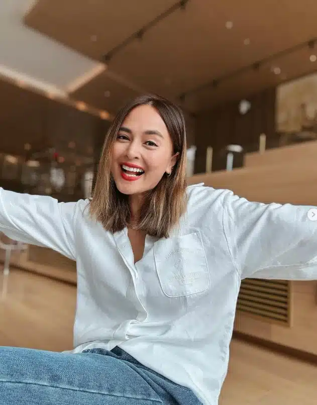 การเป็นดีเจและนักแข่งรถทำให้เธอมีชื่อเสียงในวงการ