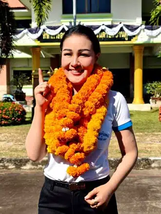 หญิงลี สมัครเป็นนายก อบต.บ้านคู