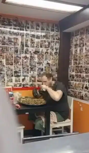 ร้านแกงกะหรี่ดังเปิดหน้าฝรั่งโกงแข่งกิน 8 กิโล-3