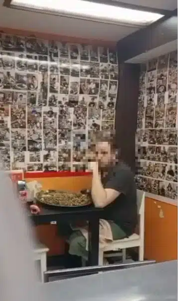 ร้านแกงกะหรี่ดังเปิดหน้าฝรั่งโกงแข่งกิน 8 กิโล-1