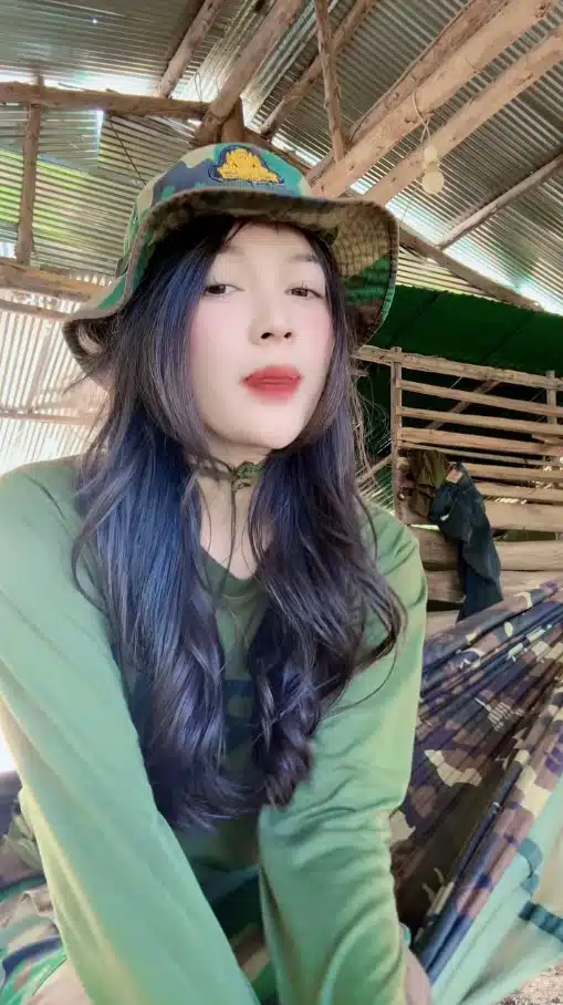 ภาพการโพสต์ของโตน สุพัดรี ที่สร้างกระแสในโลกออนไลน์