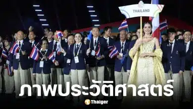 พระราชินีนำทัพนักกีฬาไทยเปิดซีเกมส์ 2025 โอปอล สุชาตา ถือป้ายนำขบวน