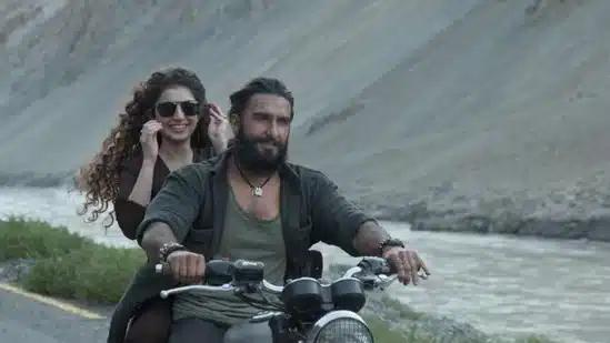 รู้จักหนัง ‘Dhurandhar’ โดนปากีสถานแบน แต่คนแอบโหลดเถื่อนพุ่ง 2 ล้านครั้ง