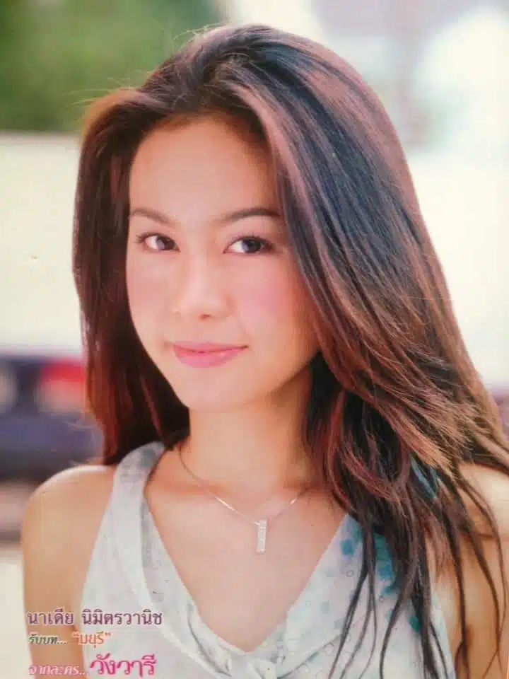 แฟนคลับชื่นชมความสวยของนาเดีย นิมิตรวานิช แม้เวลาจะผ่านไป