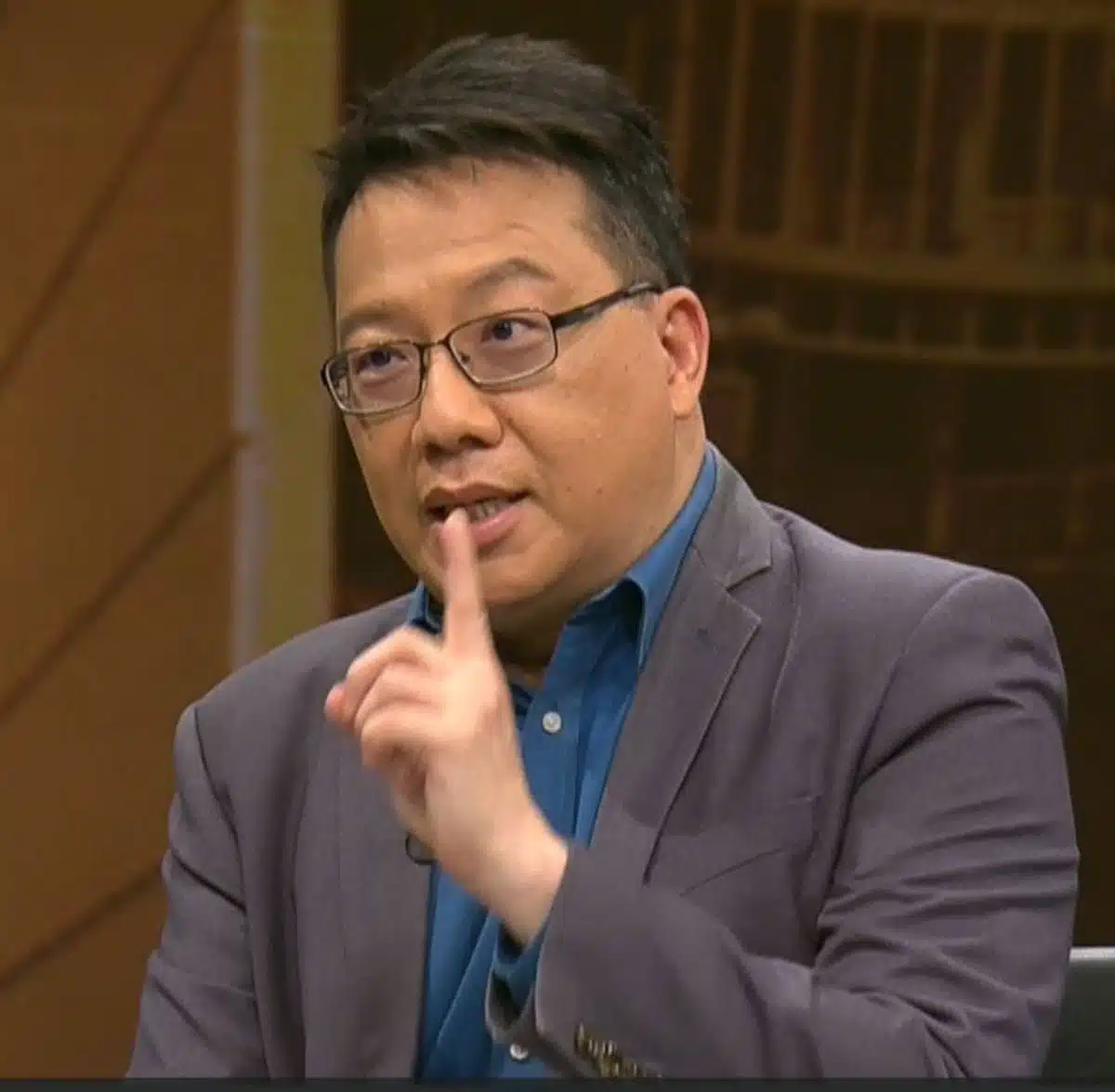 ศิโรตม์ คล้ามไพบูลย์ โปรไฟล์เฟซบุ๊ก