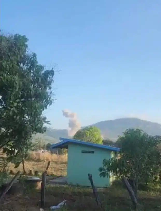 คลิปแสดงการทิ้งระเบิดของ F-16 ที่คาสิโนในช่องอานม้า