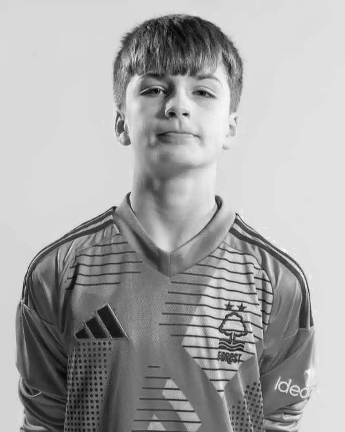 จอช ทราวิส อดีตผู้รักษาประตูดาวรุ่ง อายุ 14 ปี ฟอเรสต์