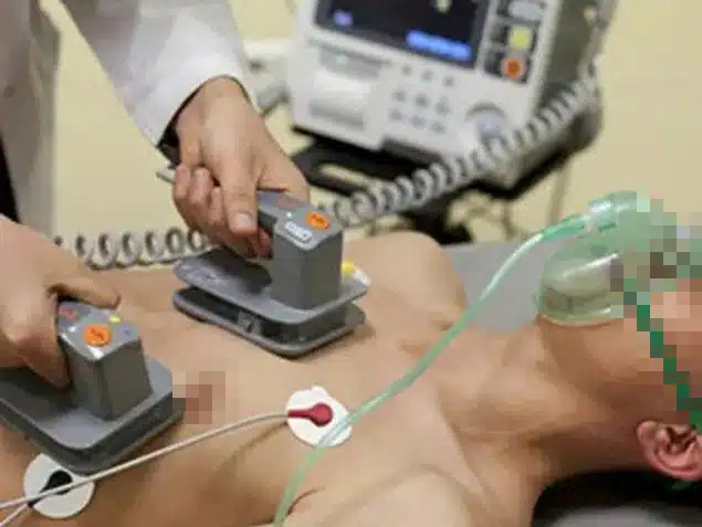 ภาพจำลองขณะกำลังช่วยเหลือผู้ป่วยฉุกเฉิน