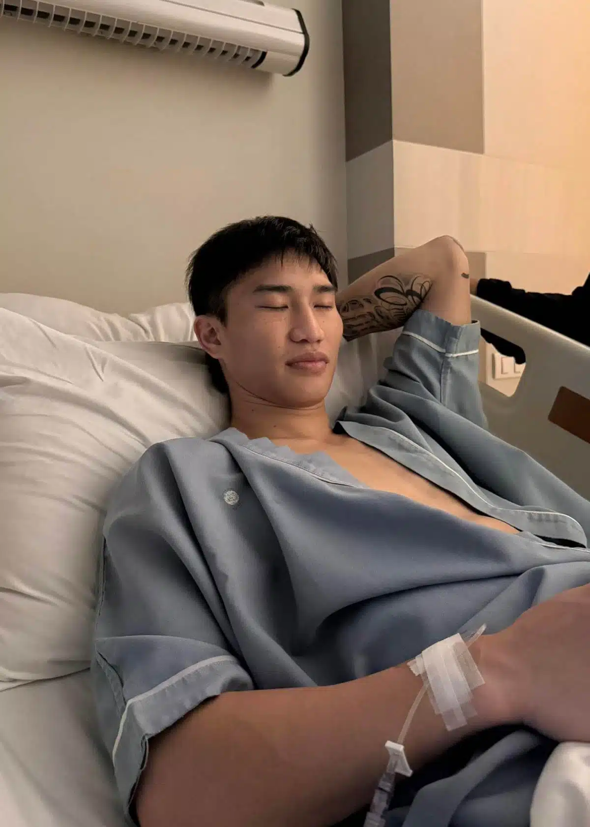 ตะวันฉายเตะขาหัก