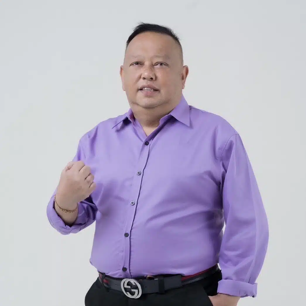 นายกฯ แป้น มีรถยนต์ 3 คัน และรถจักรยานยนต์ 2 คัน