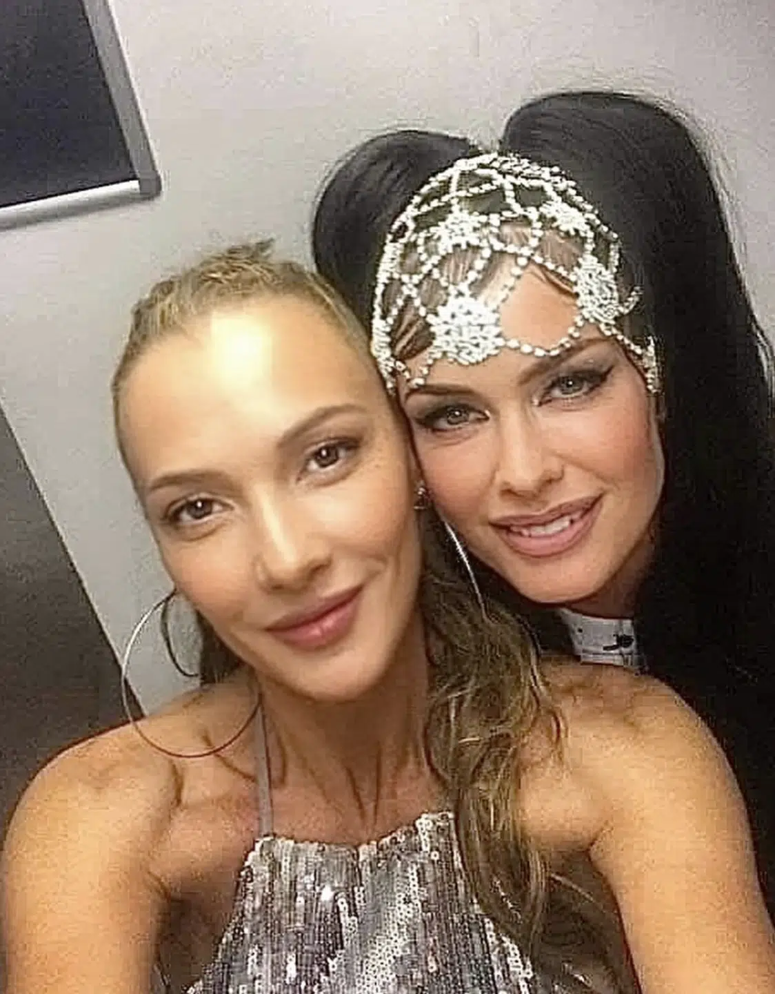 เจ้าแม่เพลงแดนซ์ยุค 90 อวดหน้าสด ในวัย 55 ปี หน้าเด็กจนแฟนคลับจำแทบไม่ได้