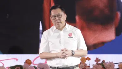 "จตุพร" เปิดตัว "พรรคโอกาสใหม่" พร้อมจับมือทุกพรรคที่ไม่ก้าวล่วงสถาบัน