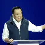 ‘อนุทิน’ หลั่งน้ำตา นำ ‘ภูมิใจไทย’ สู้ศึกเลือกตั้ง ชูนโยบาย ‘ทหารอาสา-คนละครึ่งพลัส’ มั่นใจนั่งนายกฯ