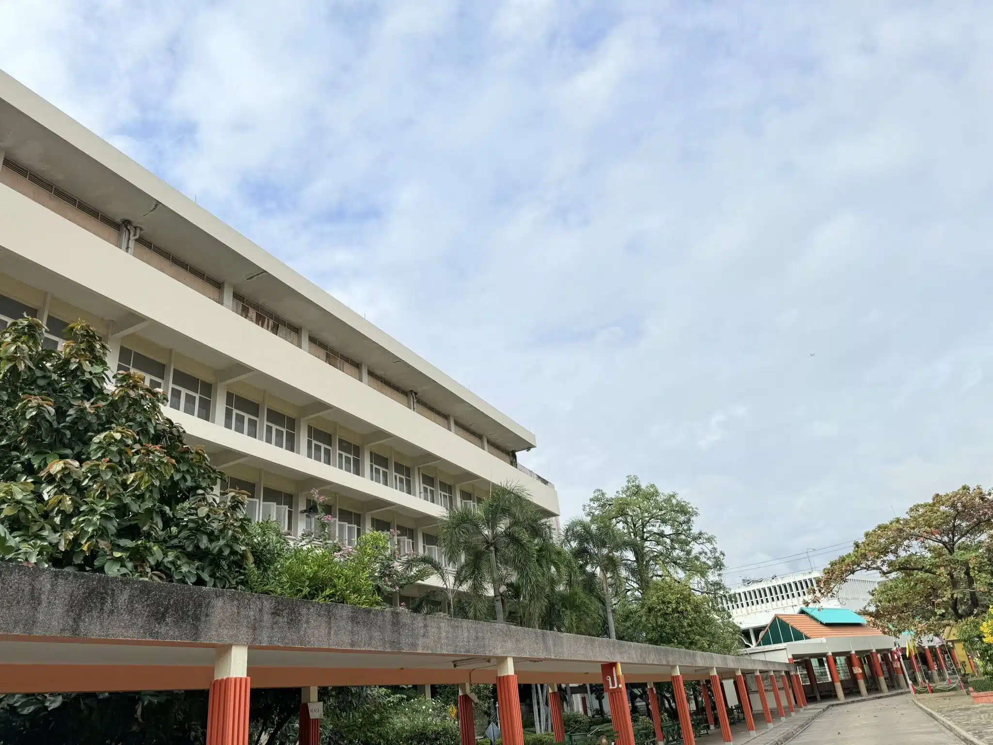 ค่าเทอมที่กำหนดในปีการศึกษา 2569 ไม่รวมค่าใช้จ่ายอื่นๆ เช่น ค่าอาหารและค่านม