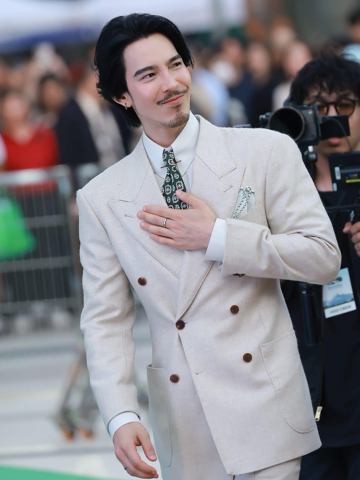 จี๋ สุทธิรักษ์