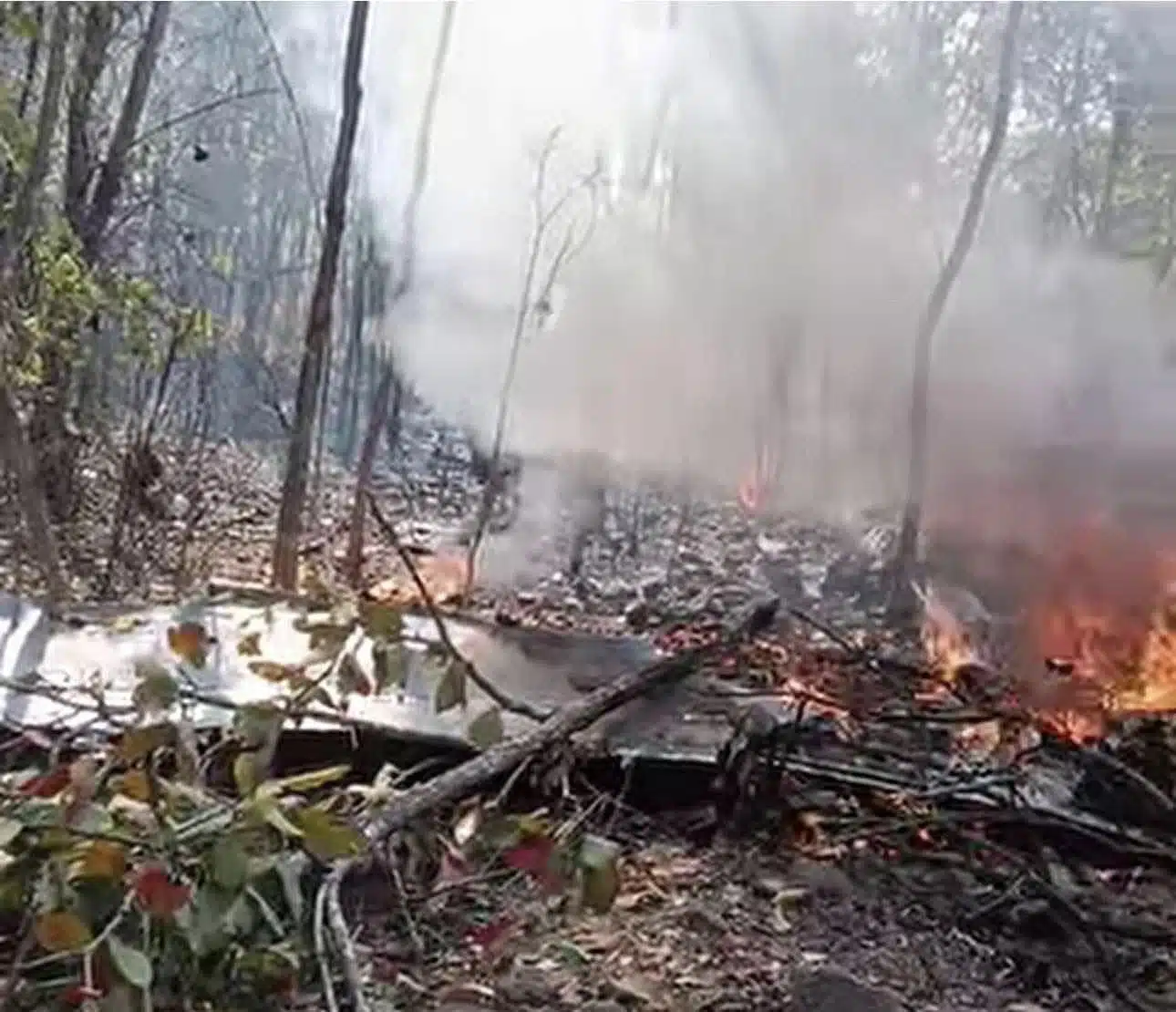 ความเสียหายของเครื่องบิน AT-6 ที่ตกกระแทกพื้นในพื้นที่อำเภอจอมทอง