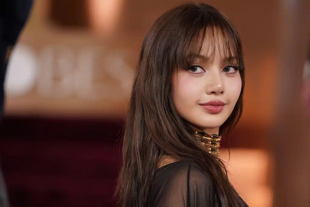 ลิซ่า BLACKPINK เดินพรมแดง Golden Globes 2026-5