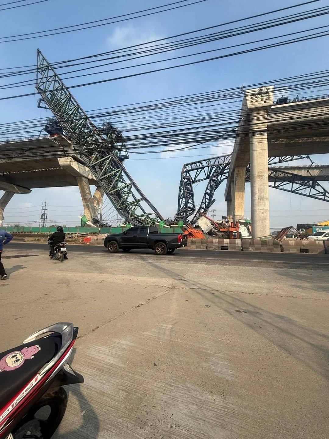 อาร์ต พศุตม์ ช็อก! เครนถล่มพระราม 2 อยู่ห่างบ้านแค่เอื้อม-ห่างจุดเดิมไม่ถึง 10 กม.-6