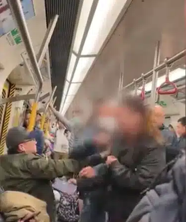 ลุงฮ่องกงปล่อยหมัดซัดหน้าสาวแย่งที่นั่ง MTR-2