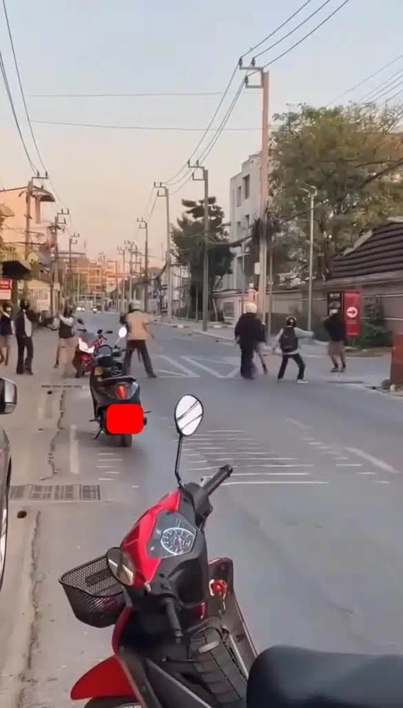 คลิป เด็กช่าง เปลี่ยนท่าทีเมื่อเจอเจ้าของคลิป