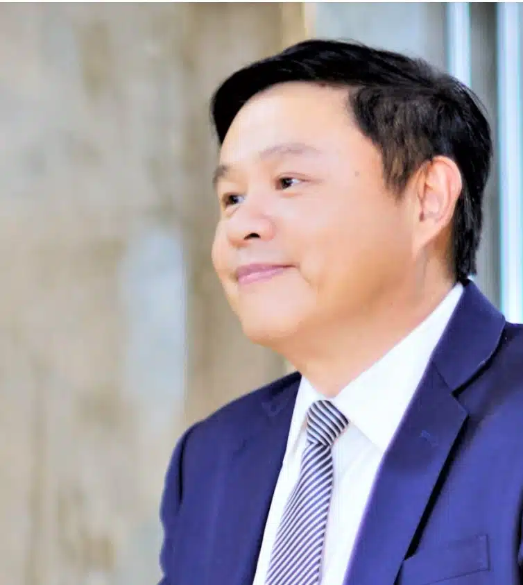 ประวัติทนายแก้ว แสดงให้เห็นถึงความเชี่ยวชาญในกฎหมายและการวิเคราะห์ประเด็นร้อน