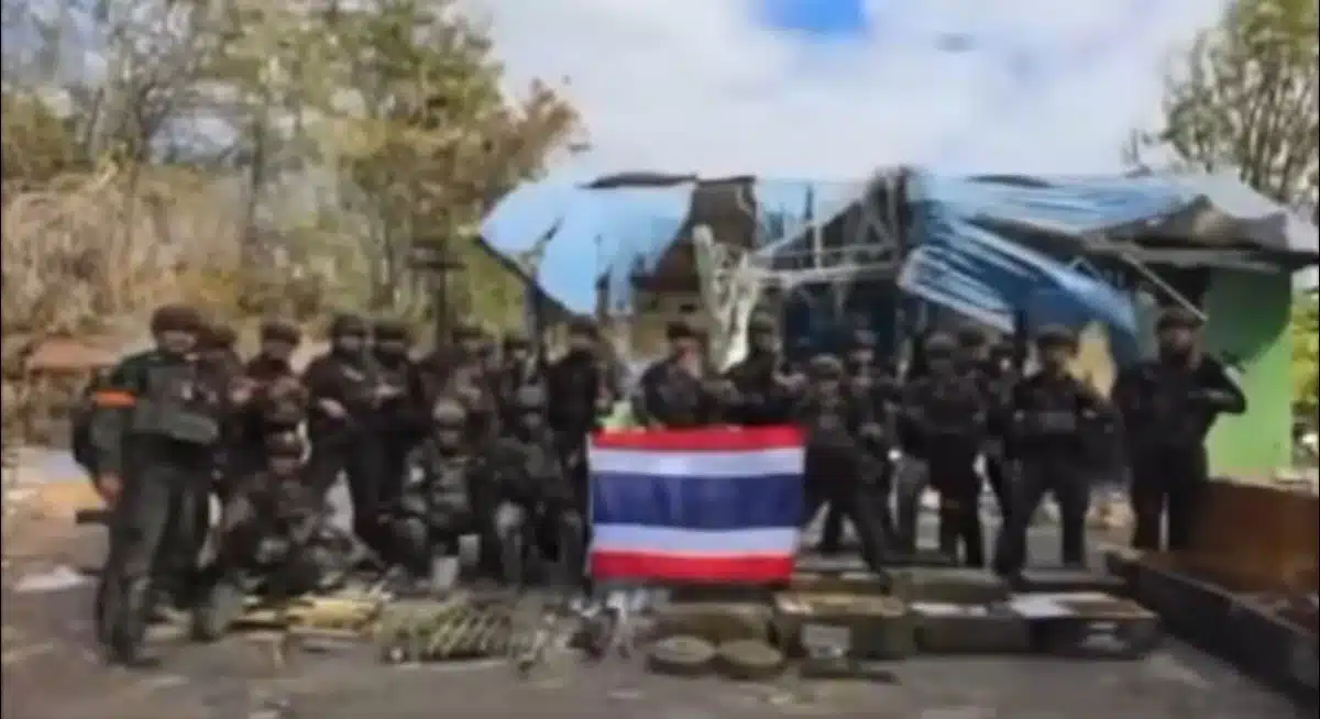 เิญธงไทยบ้านหนองจาน