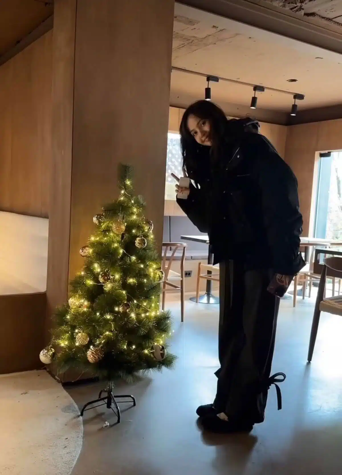 ลิซ่ากับต้นคริสต์มาส 2025