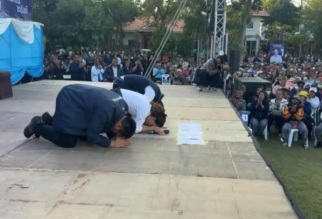 16:00 น. ณ ต.หนองซอน อ.เชียงยืน จ.มหาสารคาม ดร. คมคาย อุดรพิมพ์ ผู้สมัคร สส.มหาสารคาม เขต6 เบอร์ 1 พรรคภูมิใจไทย