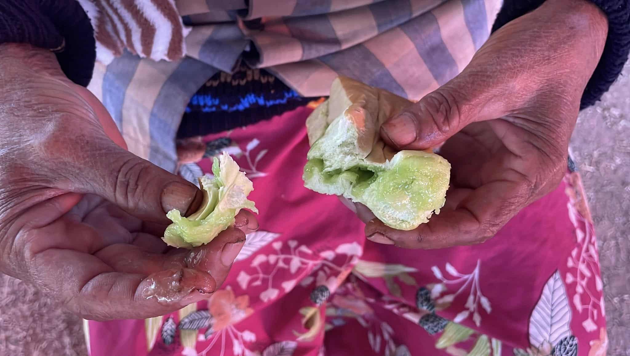 ขนมปังไส้สังขยาลักษณะคล้ายกับที่ผู้เสียชีวิตรับประทาน