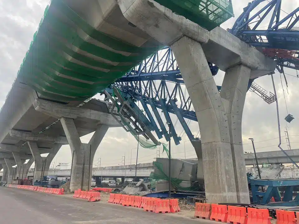 อุบัติเหตุก่อสร้าง ถนนพระราม 2